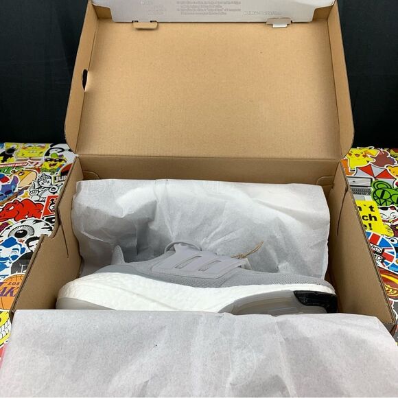 Adidas Ultraboost 22 Light Grey Women's Various Sizes - Picture 13 of 14